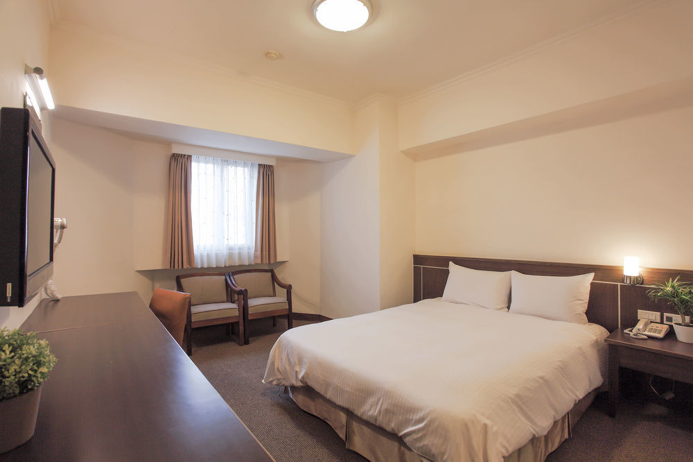 Ful Won Hotel Taichung Buitenkant foto