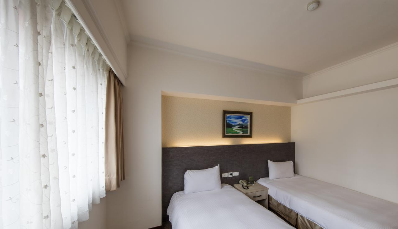 Ful Won Hotel Taichung Buitenkant foto