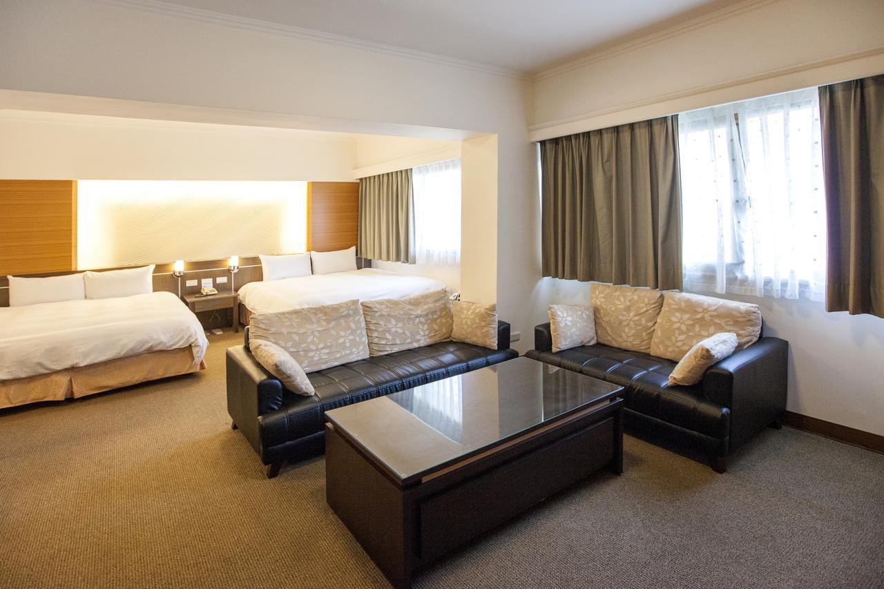 Ful Won Hotel Taichung Buitenkant foto