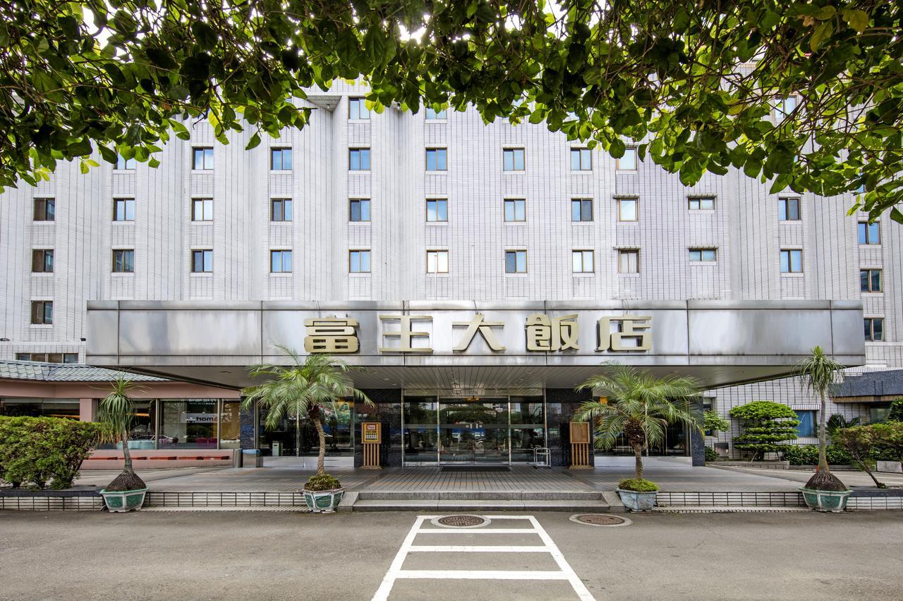 Ful Won Hotel Taichung Buitenkant foto