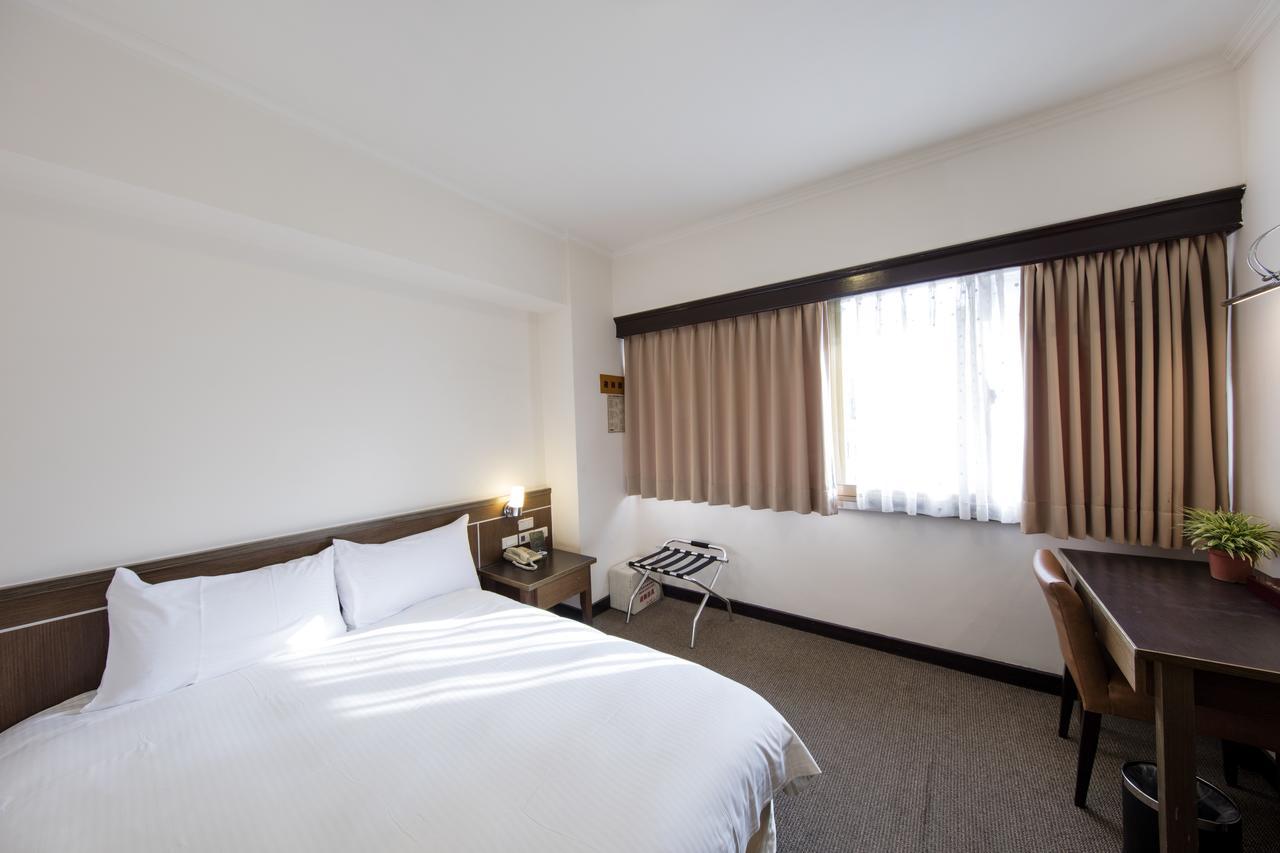 Ful Won Hotel Taichung Buitenkant foto